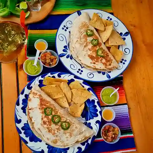 Quesadilla Cancún Carnitas