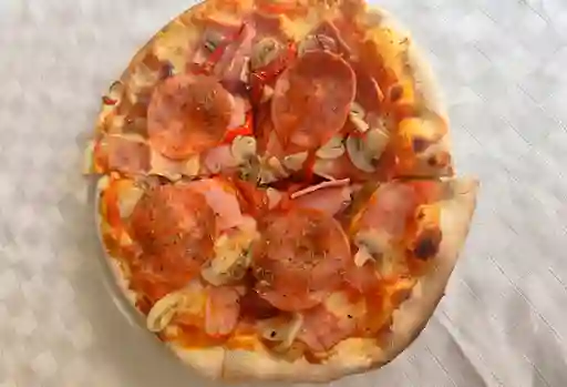 Pizza Especial Calabresa