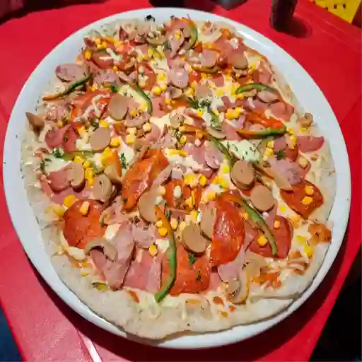 Pizza Monacos Especial de la Casa