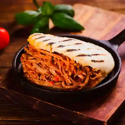 Arepa Rellena Pulled Pork