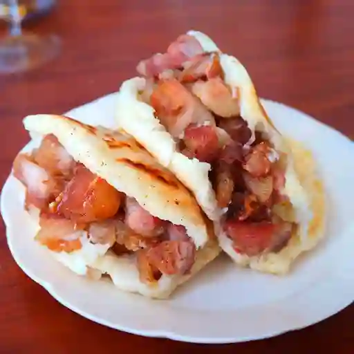 Arepa Rellena Cochinita