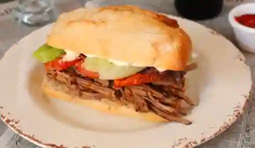 Sándwich Carne Desmechada