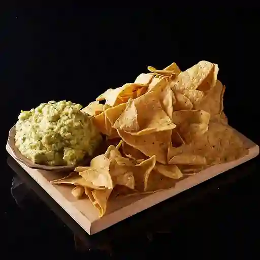 Nachos con Guacamole