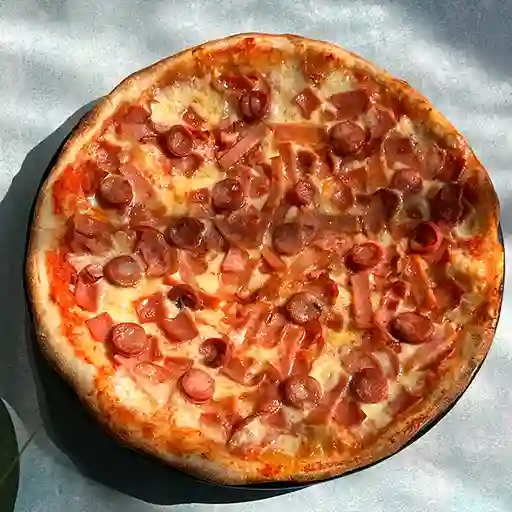 Pizza Cuatro Carnes