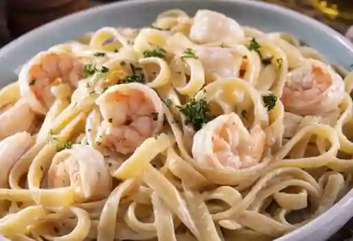 Combo Pasta con Camarones + Bebida Gaseosa