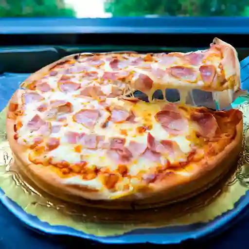 Pizza de Jamón y Queso