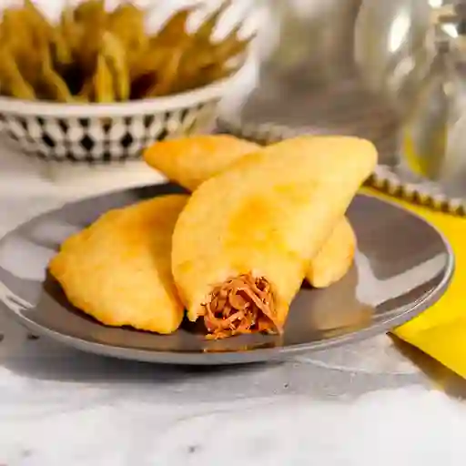 Empanada de Carne Desmechada