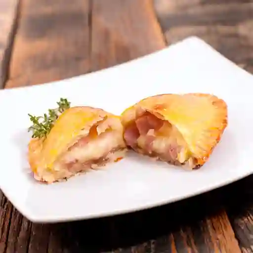 Empanada la Hawaiana