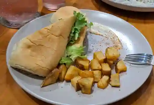 Sándwich Carne de Res	