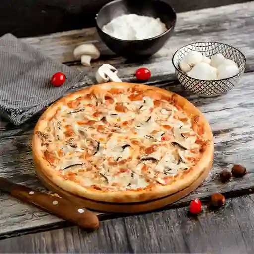 Pizza de Pollo y Champiñones