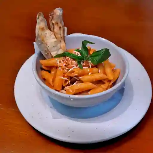 Pasta Napolitana con Pollo y Champiñones