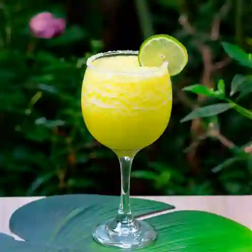 Limonada Mango Biche 16 Oz