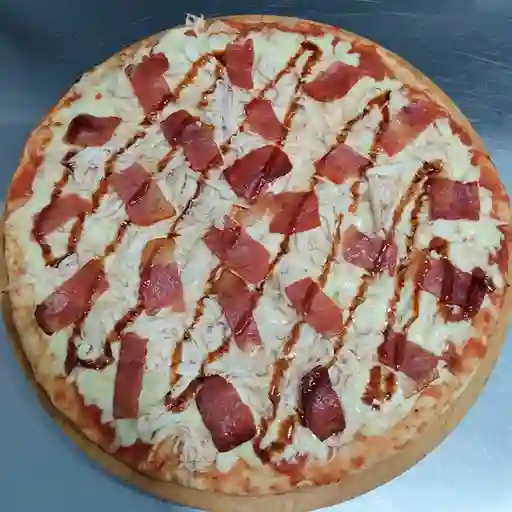 Pizza con Bbq Pollo