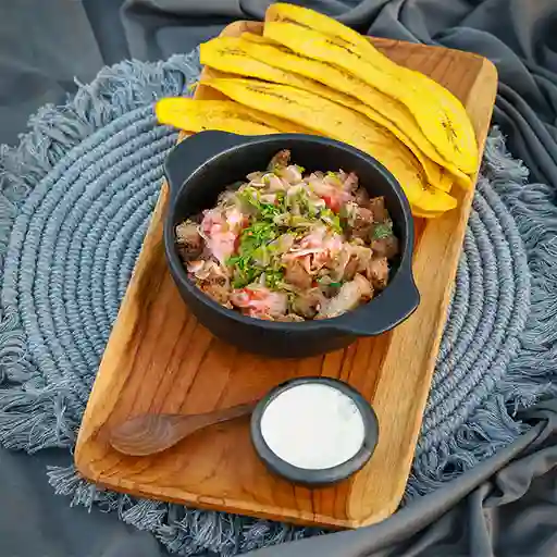 Ceviche de Chicharrón Cebú