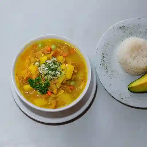 Mondongo con Arroz y Patacón