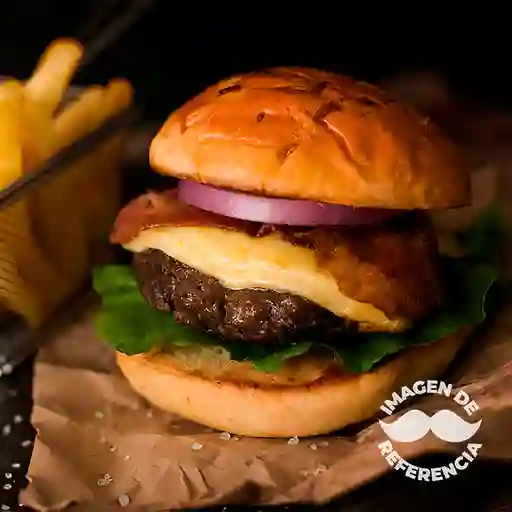 Hamburguesa Clásica y Papas Francesas