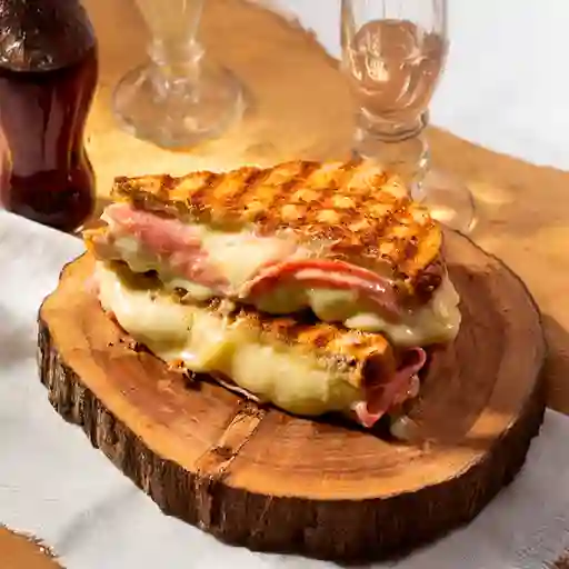 Sándwich Mixto