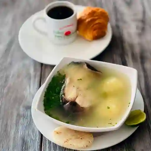 Caldo de Pescado