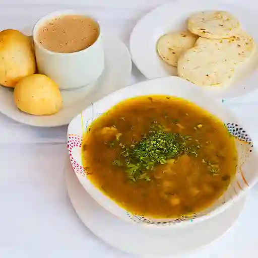 Caldo Picado Rojo de Res