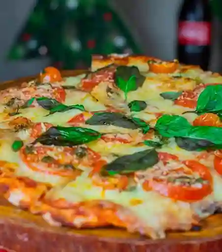 Pizza Tomate y Albahaca