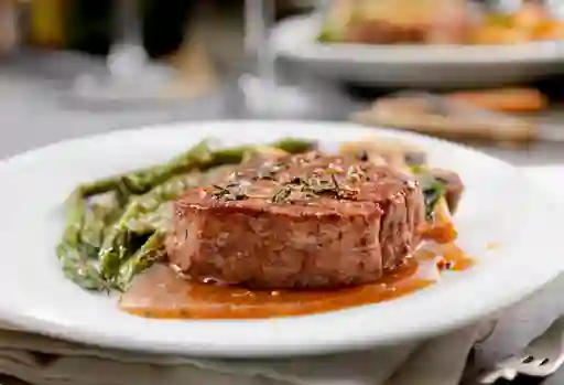 Sobrebarriga en Salsa Criolla