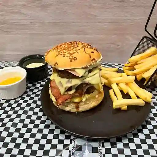 Monster triple carne especial