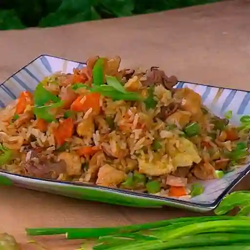 1 Caja Tortilla Con Pollo, Cerdo y Camarón