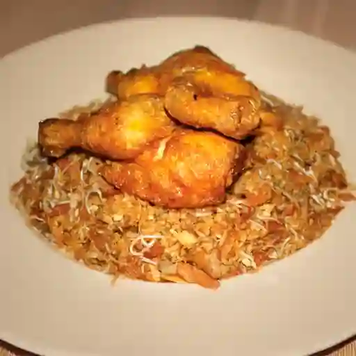 1 Caja De Pollo Dorado Con Arroz