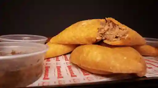 Empanada La Carnívora