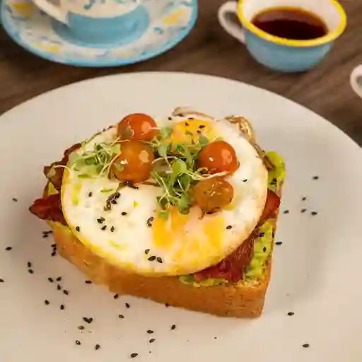 Tostada de Aguacate