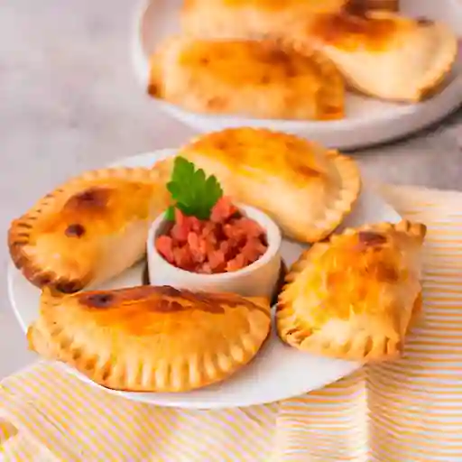 Empanada Tradicional Pollo Arroz