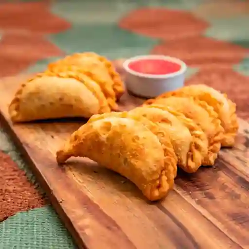 30 Empanadas Tradicional Carne Arroz