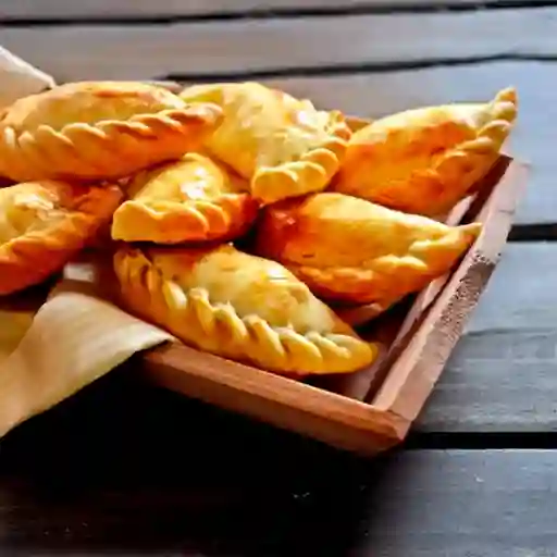 25 Empanadas de Champiñón Cebolla Queso