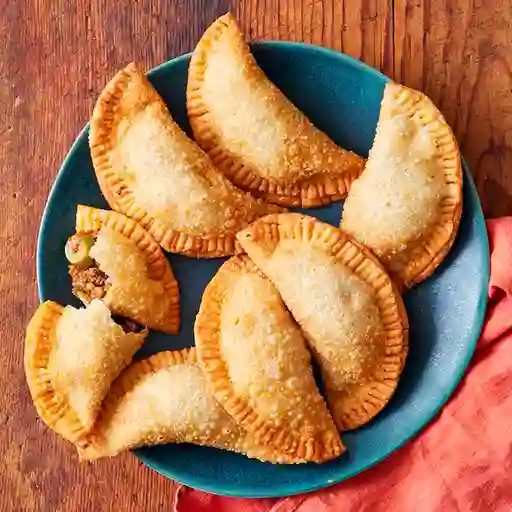 25 Empanadas de Res