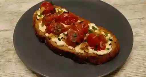 Burrata Con Tomates Confitados