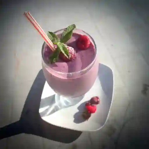 Jugo Natural en Leche de Mora 16 Oz