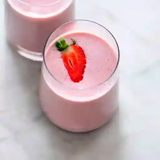 Jugo Natural en Leche de Fresa 16 Oz