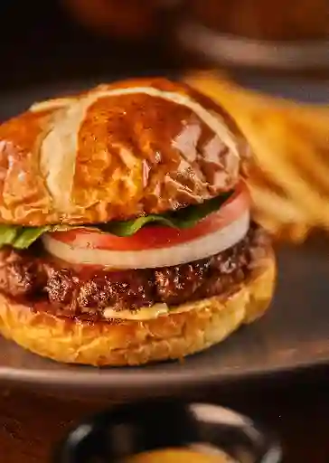 Classic Pretzel Burger