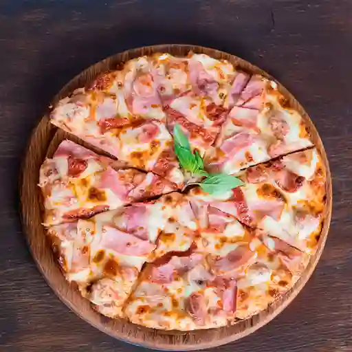 Pizza de Jamón y Queso Familiar