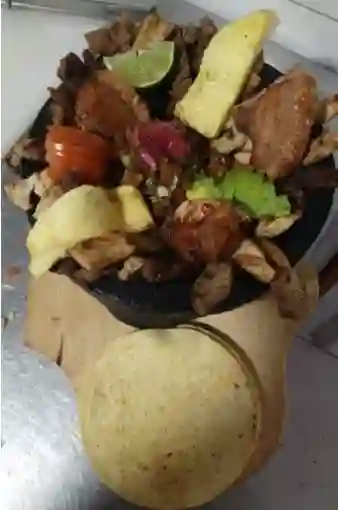 Molcajete Mixto Chingón