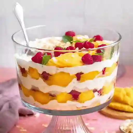 Parfait de Frutas Tropicales y Arequipe