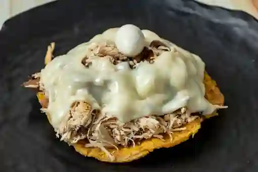 Patacón con Pollo