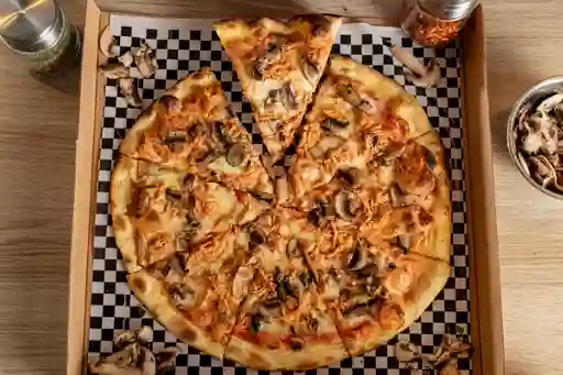 Pizza Pollo y Champiñones