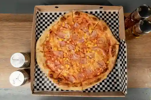 Pizza Jamón y Maicito