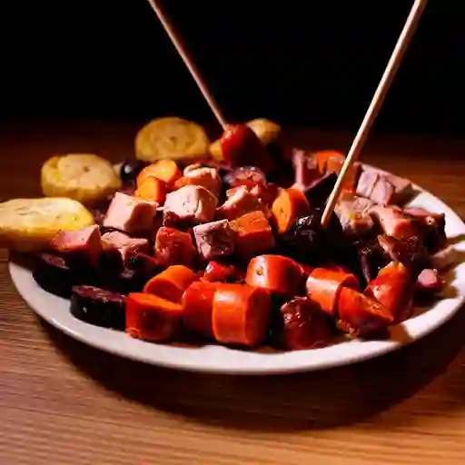 Picada de Chorizo y Morcilla