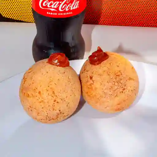 Combo Dos Buñuelos con Bocadillo Mas Cocacola 250 ml