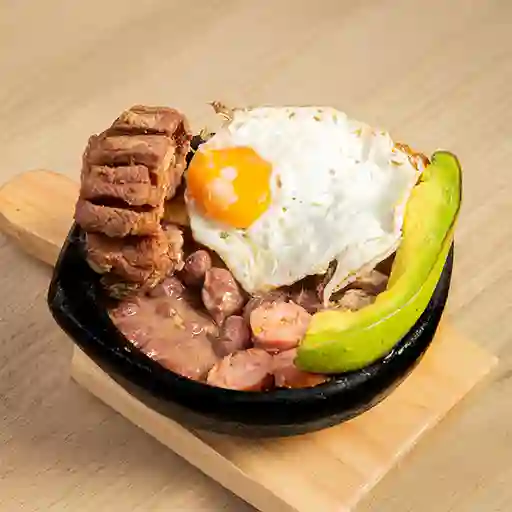 Cazuela de Frijoles Arriera