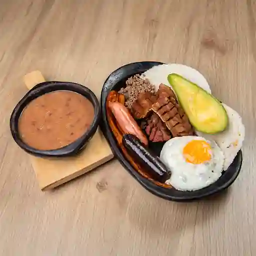 Bandeja Antioqueña