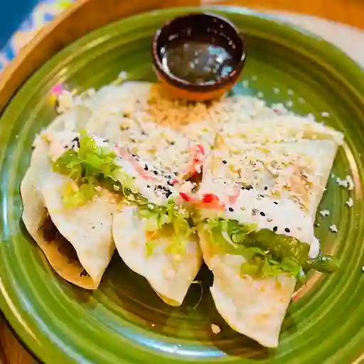 Quesadillas de Carnitas X3