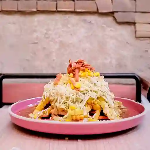 Salchipapa Súper Parcera